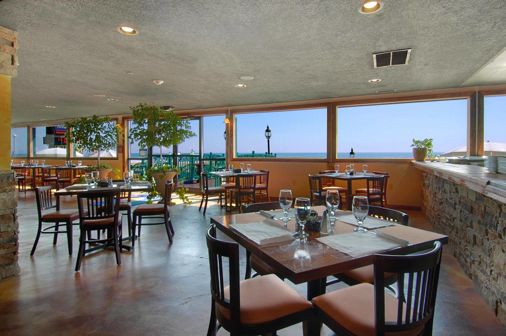 Howard Johnson Plaza By Wyndham Ocean City Oceanfront Restoran gambar